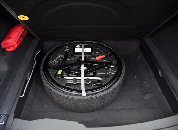 途锐 2019款 2.0TSI 锐翼版 国V 其他细节类   备胎