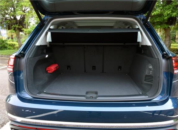 途锐 2019款 2.0TSI 锐翼版 国V 车厢座椅   后备厢
