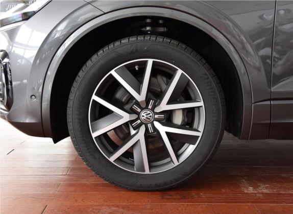 途锐 2019款 3.0TSI 锐锋版 国V 其他细节类   前轮