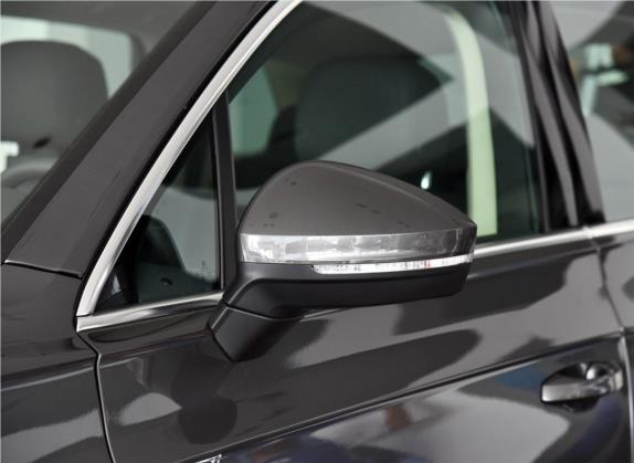 途锐 2019款 3.0TSI 锐锋版 国V 外观细节类   外后视镜