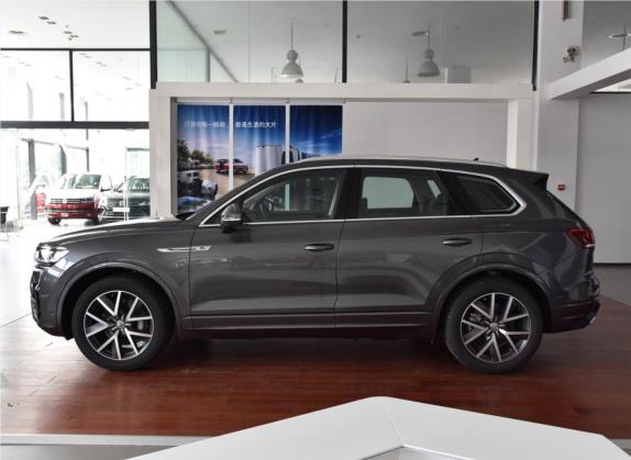 途锐 2019款 3.0TSI 锐锋版 国V 外观   正侧