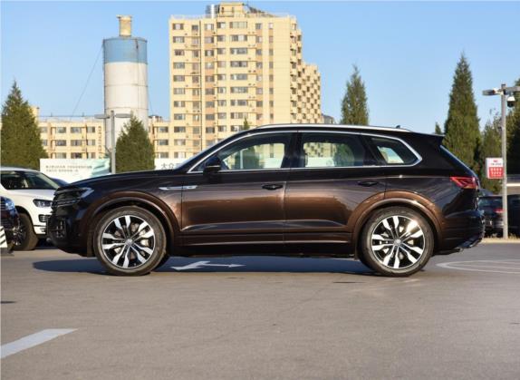 途锐 2019款 3.0TSI 锐智版 国V 外观   正侧