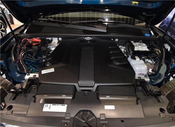 途锐 2019款 2.0TSI 领航版 国VI 其他细节类   发动机舱