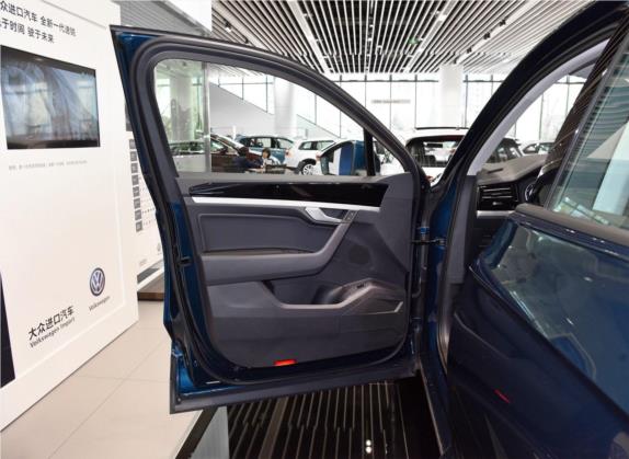 途锐 2019款 2.0TSI 领航版 国VI 车厢座椅   前门板
