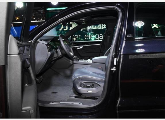 途锐 2020款 3.0TSI 百万纪念版 国VI 车厢座椅   前排空间
