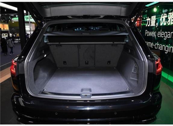 途锐 2020款 3.0TSI 百万纪念版 国VI 车厢座椅   后备厢