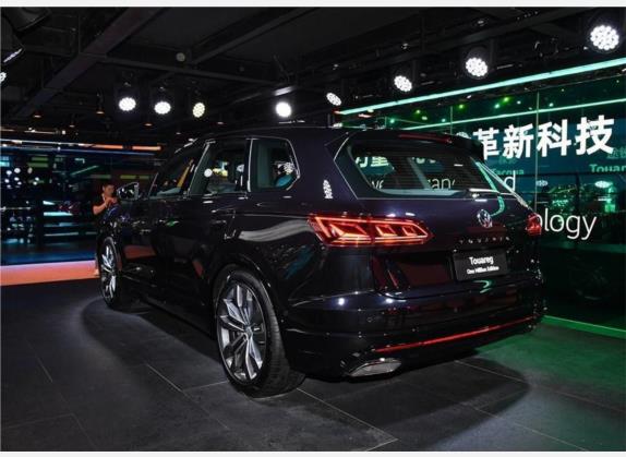 途锐 2020款 3.0TSI 百万纪念版 国VI 外观   斜后