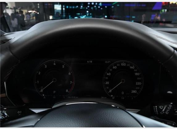 途锐 2020款 3.0TSI 百万纪念版 国VI 中控类   仪表盘