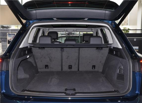 途锐 2020款 3.0TSI 锐享版 国VI 车厢座椅   后备厢