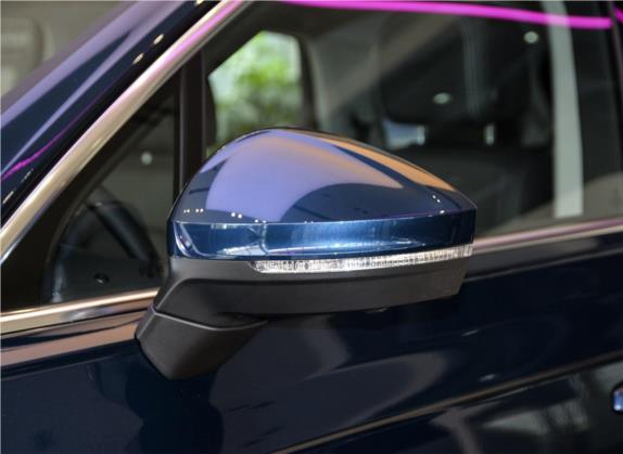 途锐 2020款 3.0TSI 锐享版 国VI 外观细节类   外后视镜