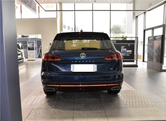 途锐 2020款 3.0TSI 锐享版 国VI 外观   正后