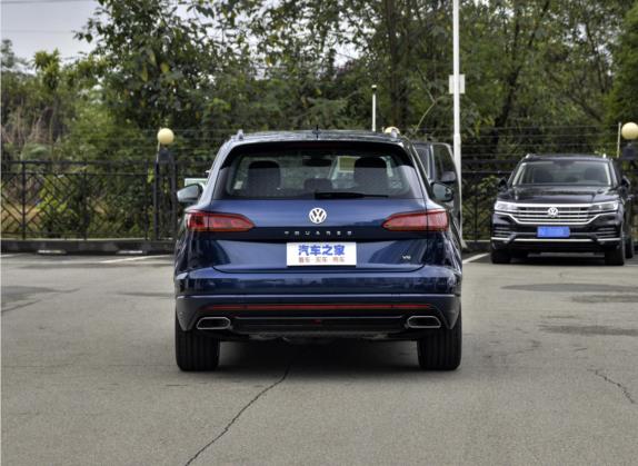 途锐 2020款 3.0TSI 锐尊版 国VI 外观   正后