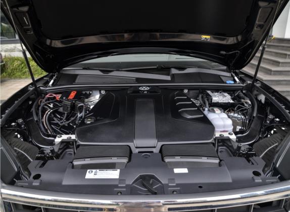 途锐 2021款 2.0TSI 锐翼版 其他细节类   发动机舱