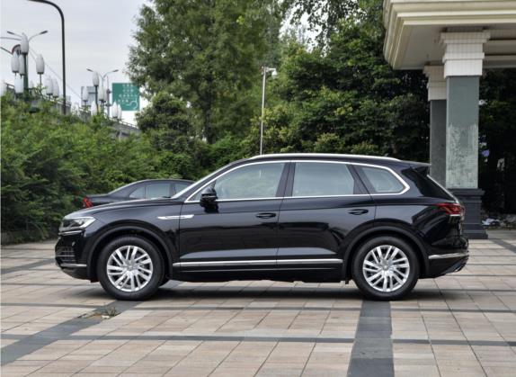 途锐 2021款 2.0TSI 锐翼版 外观   正侧
