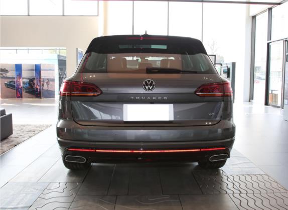 途锐 2022款 3.0TSI 锐尊版 外观   正后