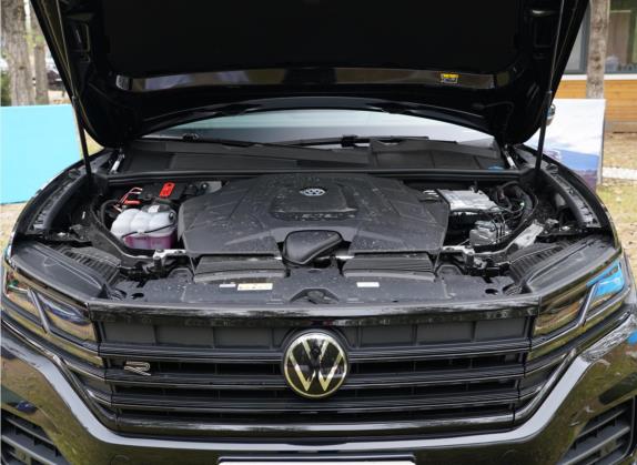 途锐 2022款  3.0TSI 锐享二十周年特别版 其他细节类   发动机舱