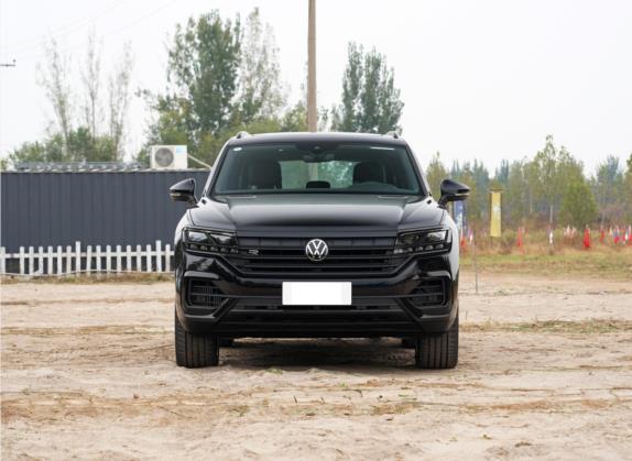 途锐 2022款  3.0TSI 锐享二十周年特别版 外观   正前