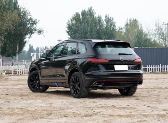 途锐 2022款  3.0TSI 锐享二十周年特别版 外观   斜后
