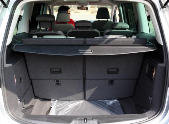 夏朗 2012款 2.0TSI 标配型 欧IV 车厢座椅   后备厢