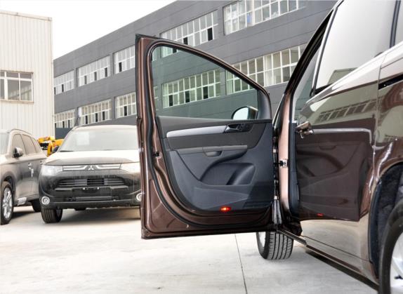夏朗 2013款 1.8TSI 标配型 欧IV 车厢座椅   前门板