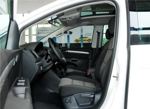 夏朗 2013款 1.8TSI 标配型 车厢座椅   前排空间