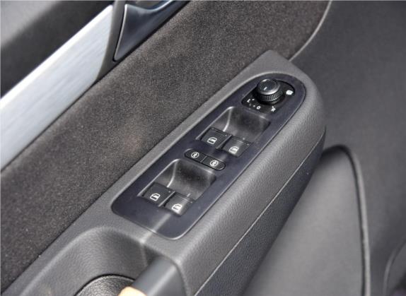 夏朗 2016款 380TSI 暖心红限量版 车厢座椅   门窗控制