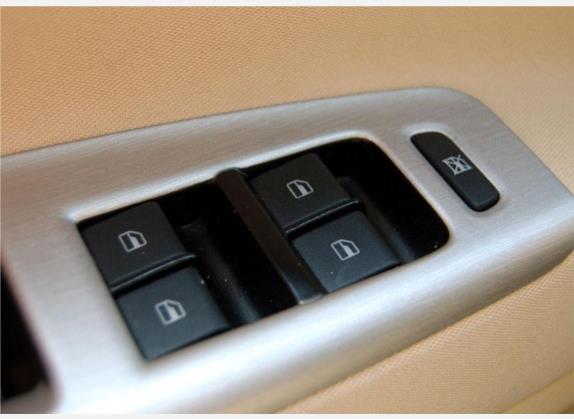 Polo 2006款 劲情 1.6L 自动风尚版 车厢座椅   门窗控制
