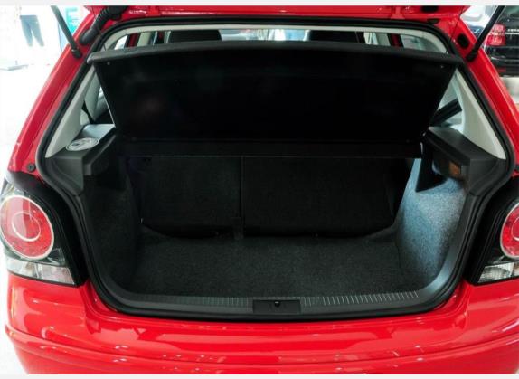 Polo 2009款 Sporty 1.6L 自动版 车厢座椅   后备厢