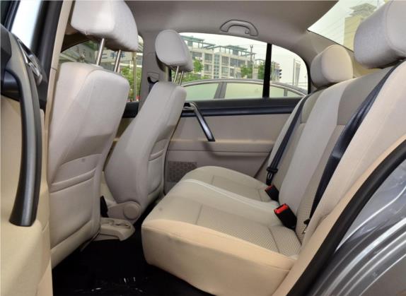 Polo 2011款 劲取 1.4L 手动实尚版 车厢座椅   后排空间