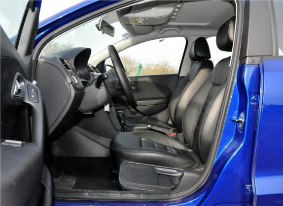 Polo 2011款 1.4L 自动致酷版 车厢座椅   前排空间