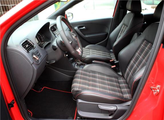 Polo 2012款 1.4TSI GTI 车厢座椅   前排空间