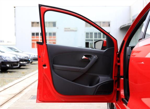 Polo 2012款 1.4TSI GTI 车厢座椅   前门板