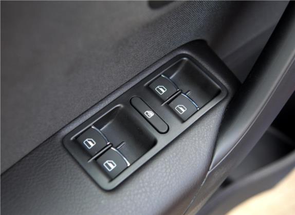 Polo 2012款 1.4TSI GTI 车厢座椅   门窗控制