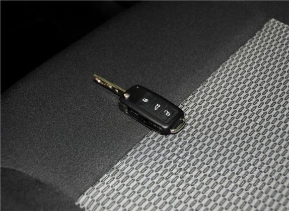 Polo 2013款 1.4L 手动风尚版 其他细节类   钥匙