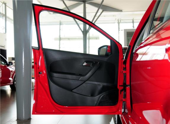 Polo 2013款 1.4L 自动豪华版 车厢座椅   前门板