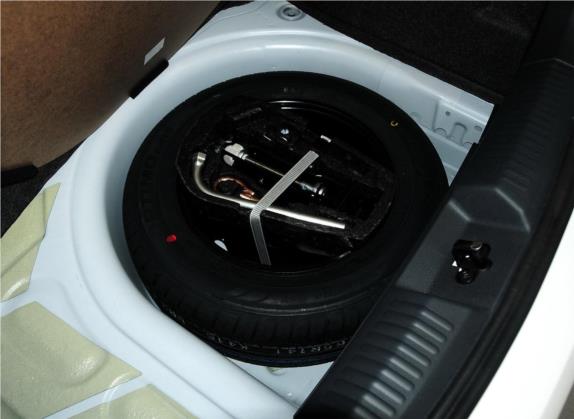 Polo 2013款 1.6L 自动豪华版 其他细节类   备胎