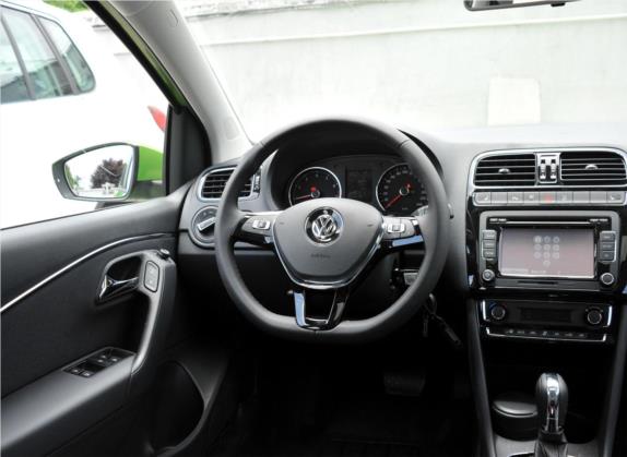 Polo 2014款 1.6L 自动豪华版 中控类   驾驶位
