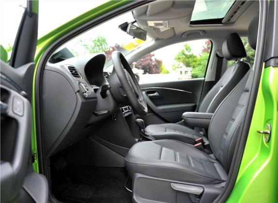 Polo 2014款 1.6L 自动豪华版 车厢座椅   前排空间