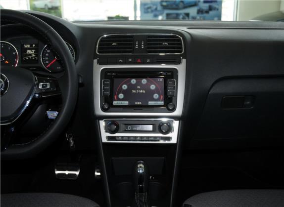 Polo 2014款 1.6L Cross Polo 自动 中控类   中控台