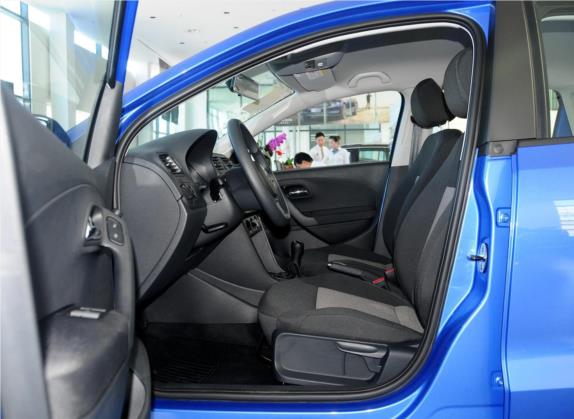 Polo 2014款 1.4L 手动风尚版 车厢座椅   前排空间