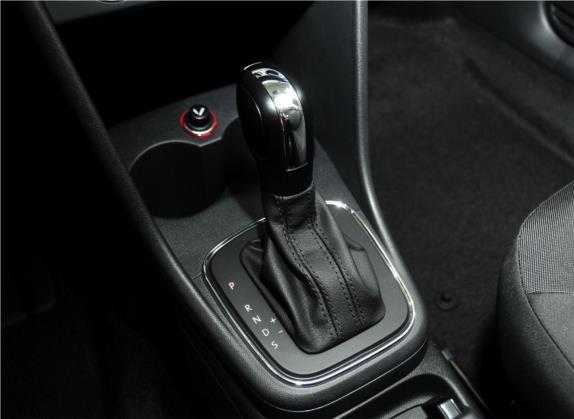 Polo 2014款 1.4L 自动舒适版 中控类   挡把