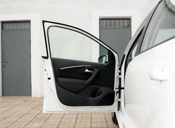 Polo 2014款 1.4L 自动豪华版 车厢座椅   前门板