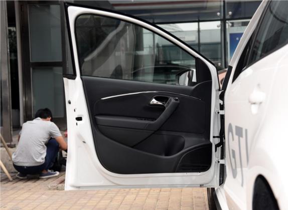 Polo 2015款 1.4TSI GTI 车厢座椅   前门板