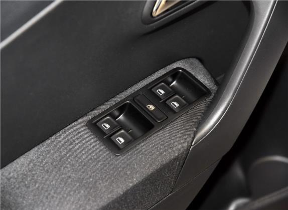 Polo 2016款 1.4L 手动风尚型 车厢座椅   门窗控制