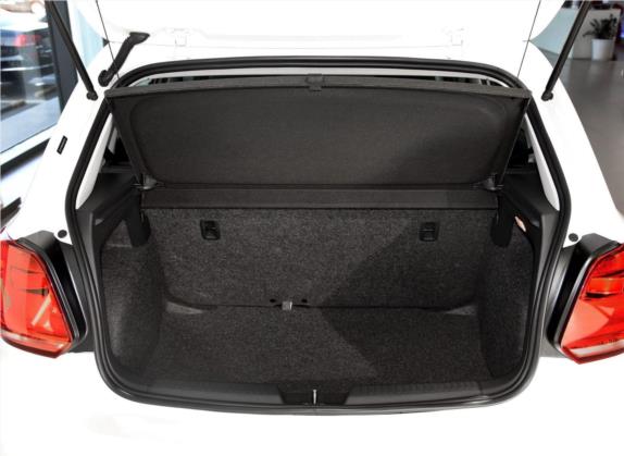 Polo 2016款 1.4L 自动风尚型 车厢座椅   后备厢