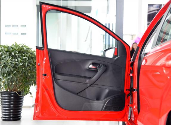 Polo 2016款 1.6L 自动舒适型 车厢座椅   前门板