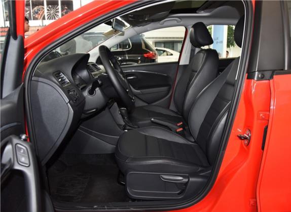 Polo 2016款 1.6L 自动豪华型 车厢座椅   前排空间