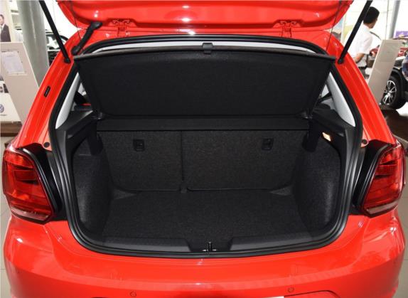 Polo 2016款 1.6L 自动豪华型 车厢座椅   后备厢