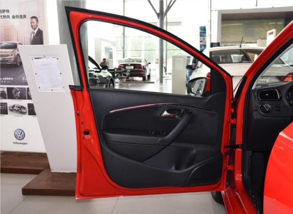 Polo 2016款 1.6L 自动豪华型 车厢座椅   前门板