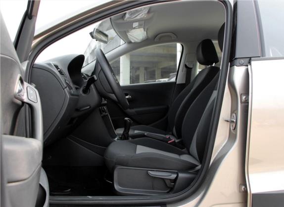 Polo 2016款 1.4L Cross Polo 手动 车厢座椅   前排空间